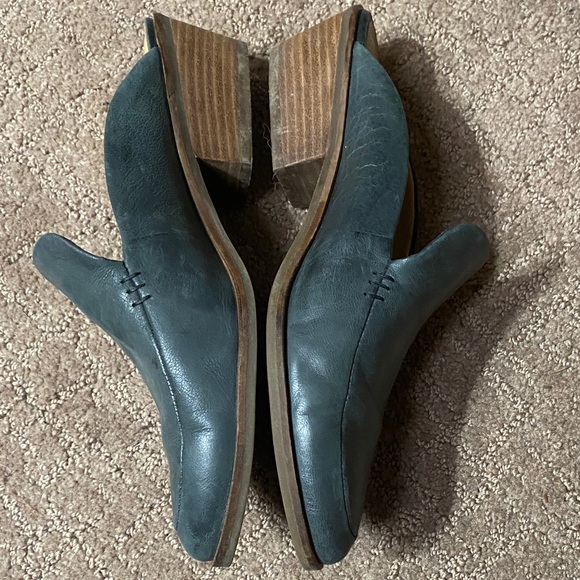 Lucky Brand Women’s Slip-On Leather Mules Teal Green 7M Academia Career - Picture 4 of 7